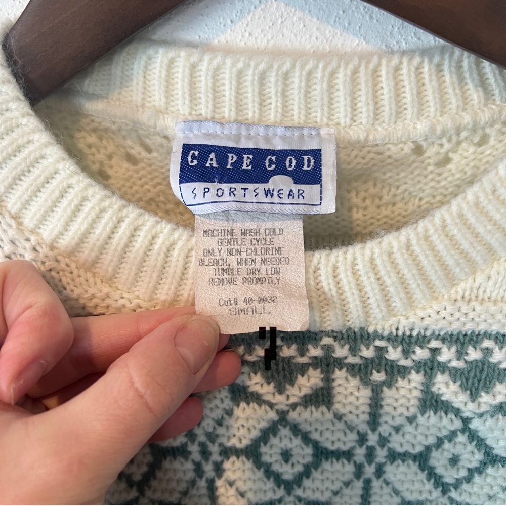 Vintage Cream Semi Open Knit Pullover Sweater Hearts Snowflakes Longline - Picture 4 of 8